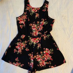 Short onesie with pockets